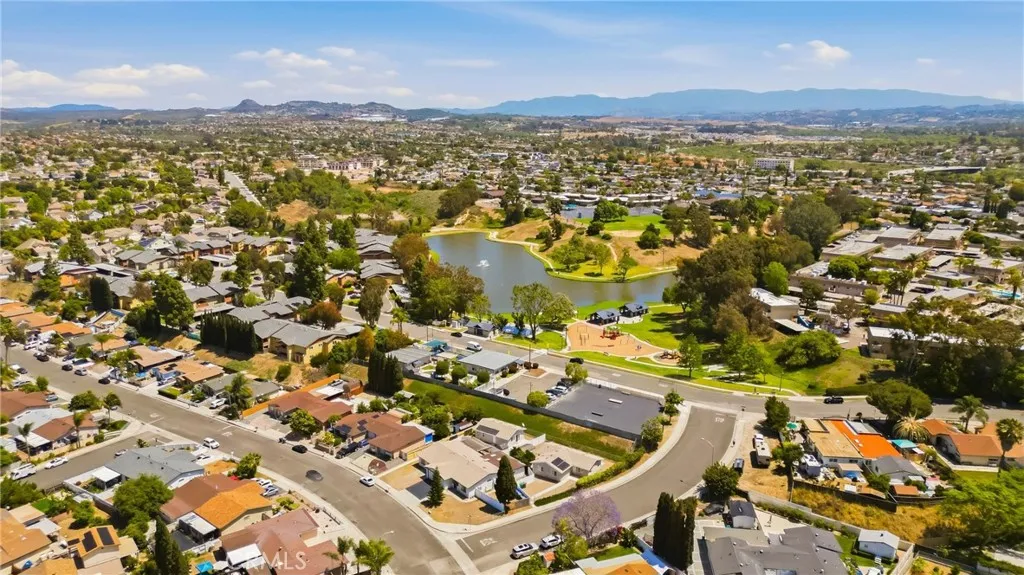 https://cdn.realtyfeed.com/cdn/127/306709691/1ebef988023907d4400168d8a174c3a2.webp