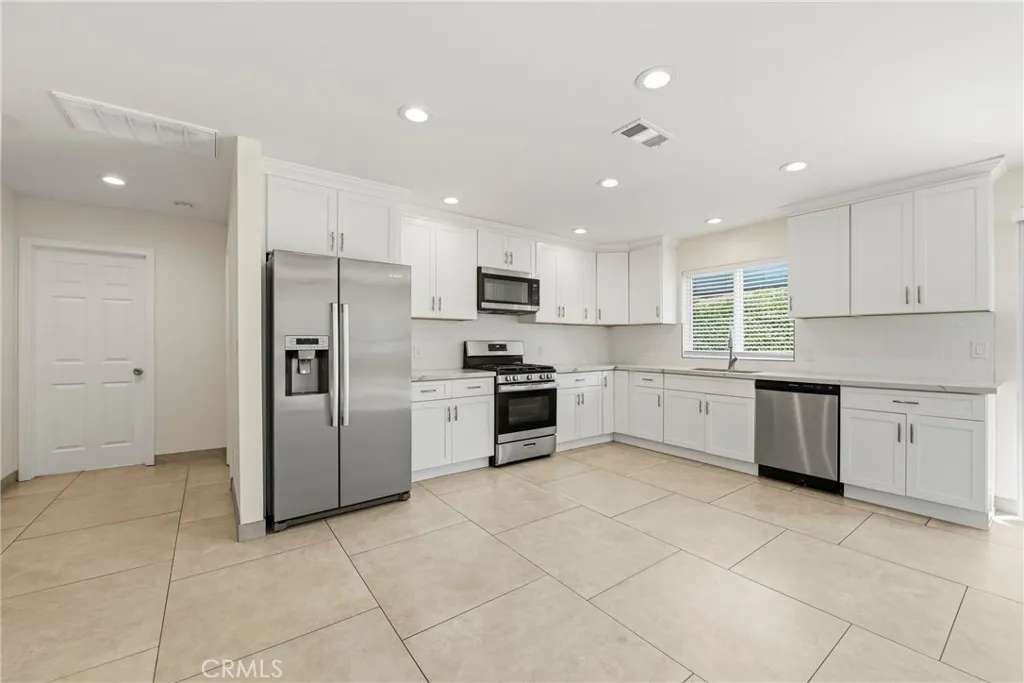 https://cdn.realtyfeed.com/cdn/127/306709691/c527d1b405137858d9eda7f76544f4d3.webp