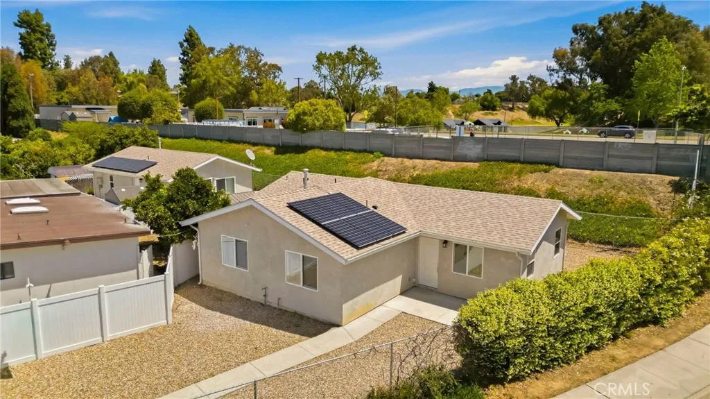 https://cdn.realtyfeed.com/cdn/127/306709691/ff2460c41d28606bd4912692ec5e6827.webp