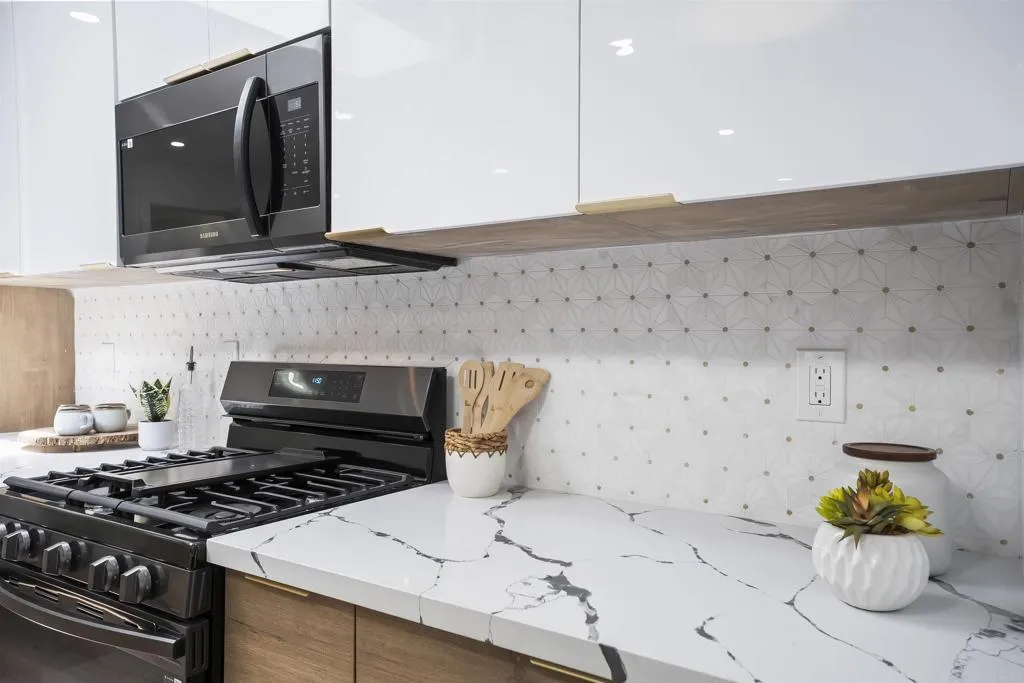 https://cdn.realtyfeed.com/cdn/127/306709700/04ec0b0dbf2707c93d3608752869e81b.webp