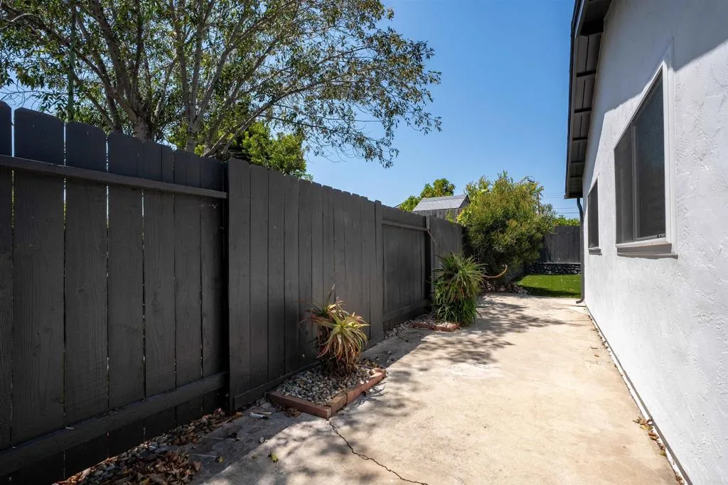 https://cdn.realtyfeed.com/cdn/127/306709700/35cba9af2785630aad668727c498e1d4.webp