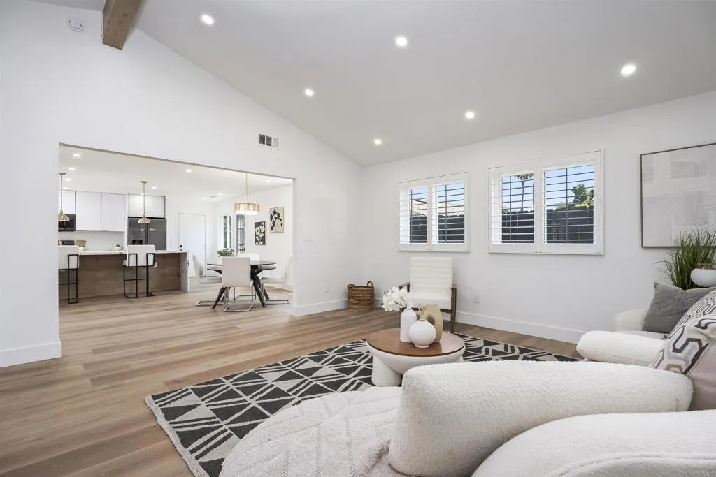 https://cdn.realtyfeed.com/cdn/127/306709700/98280dceac89554c2c809cec7ff6a2bb.webp