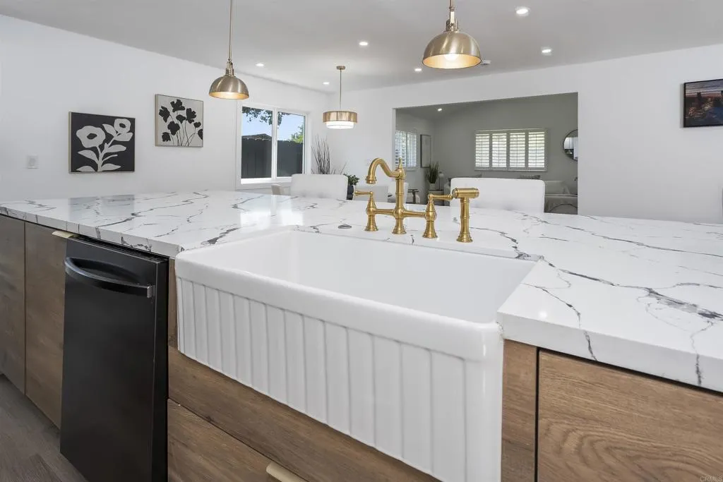 https://cdn.realtyfeed.com/cdn/127/306709700/b20557685589e278c4fe3fabf4f0d78f.webp