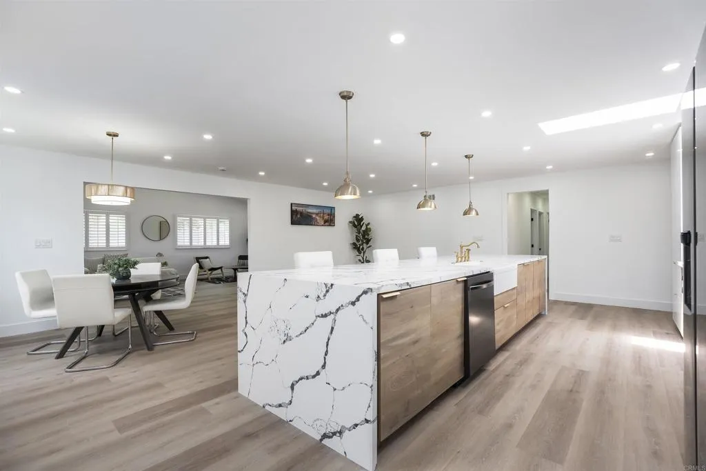 https://cdn.realtyfeed.com/cdn/127/306709700/d27228ee13989a16b07f7fd12df46357.webp