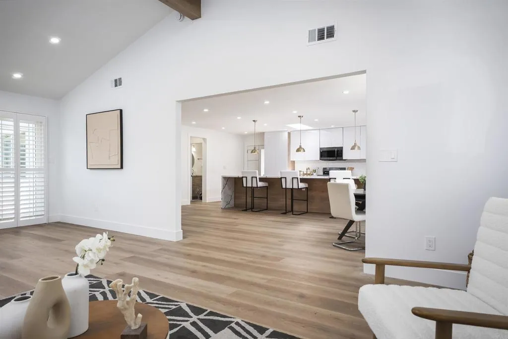https://cdn.realtyfeed.com/cdn/127/306709700/d799997dd53b2bb817f28f24722ef61e.webp
