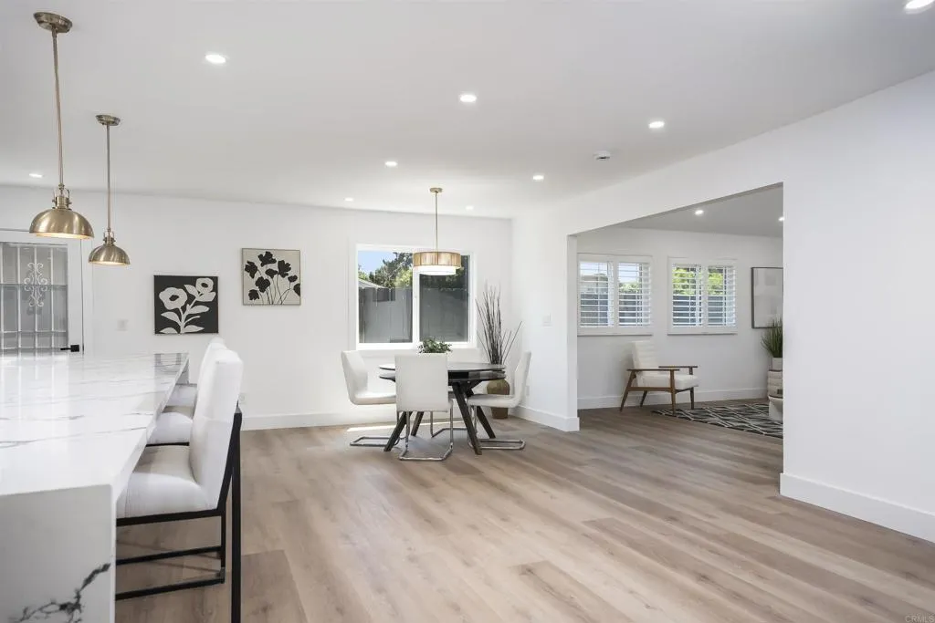 https://cdn.realtyfeed.com/cdn/127/306709700/f949494de695ca9e8e11d5b452dd702c.webp