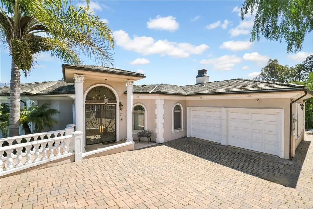 La Canada Flintridge, CA 91011