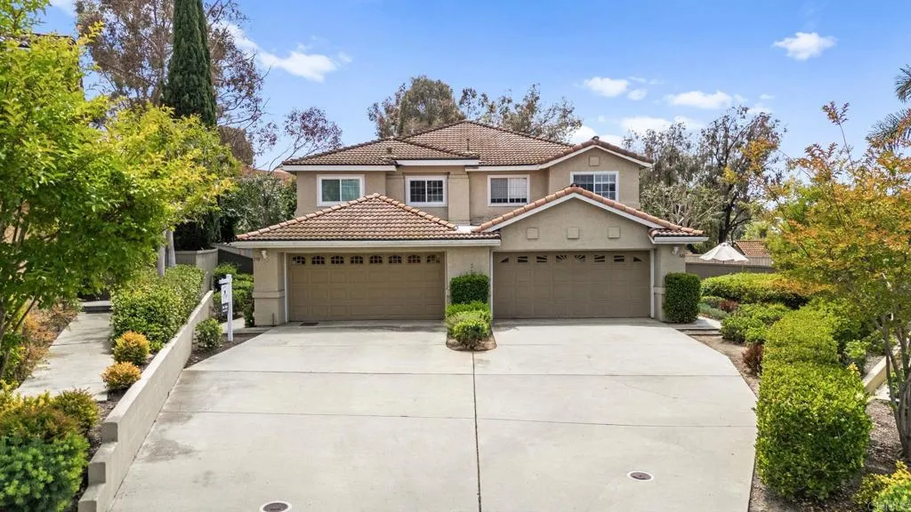 https://cdn.realtyfeed.com/cdn/127/306709743/077cba1d813d404eaf3a33ee20dce514.webp