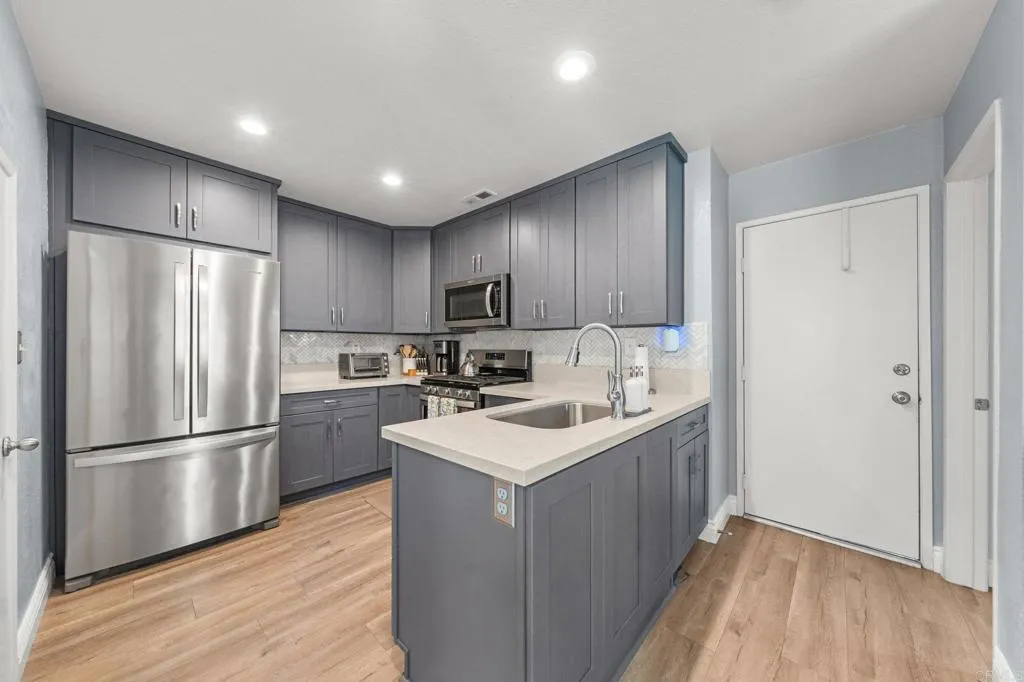 https://cdn.realtyfeed.com/cdn/127/306709743/2264846bcc69be29adb0257a13b8da68.webp