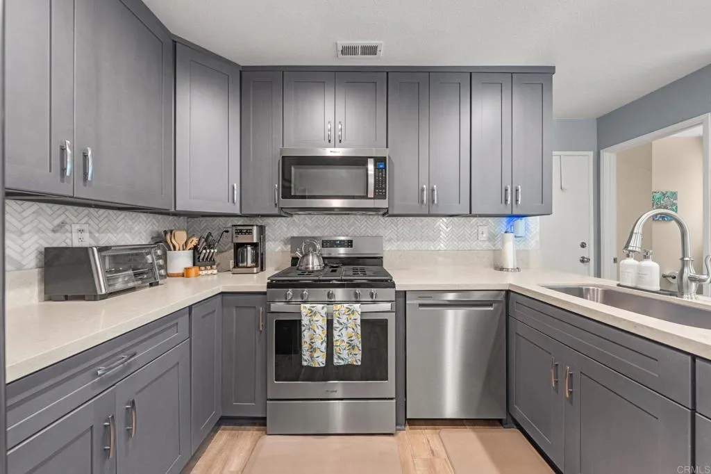 https://cdn.realtyfeed.com/cdn/127/306709743/2415827ddbc3be65c046ea404bf1fa6d.webp
