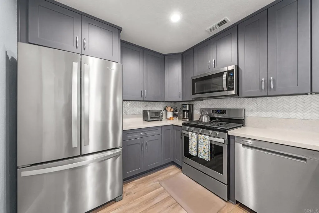 https://cdn.realtyfeed.com/cdn/127/306709743/35aa7d4c323f0c02d6b36a980aed1d59.webp