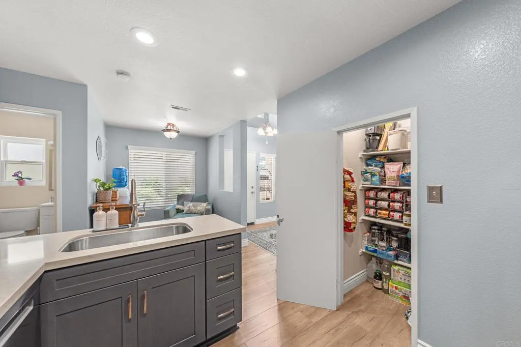 https://cdn.realtyfeed.com/cdn/127/306709743/b251f415ac85050a5dbc2dcc34057225.webp