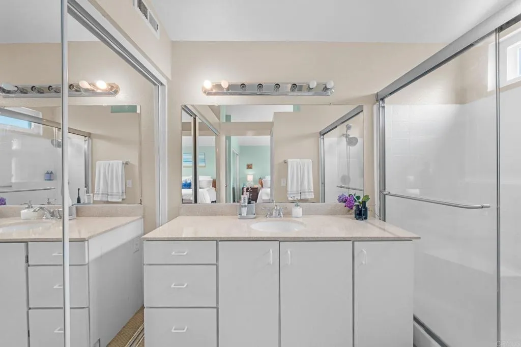 https://cdn.realtyfeed.com/cdn/127/306709743/e4fba9f3f5fdbd3d5f9df989f2cc962f.webp