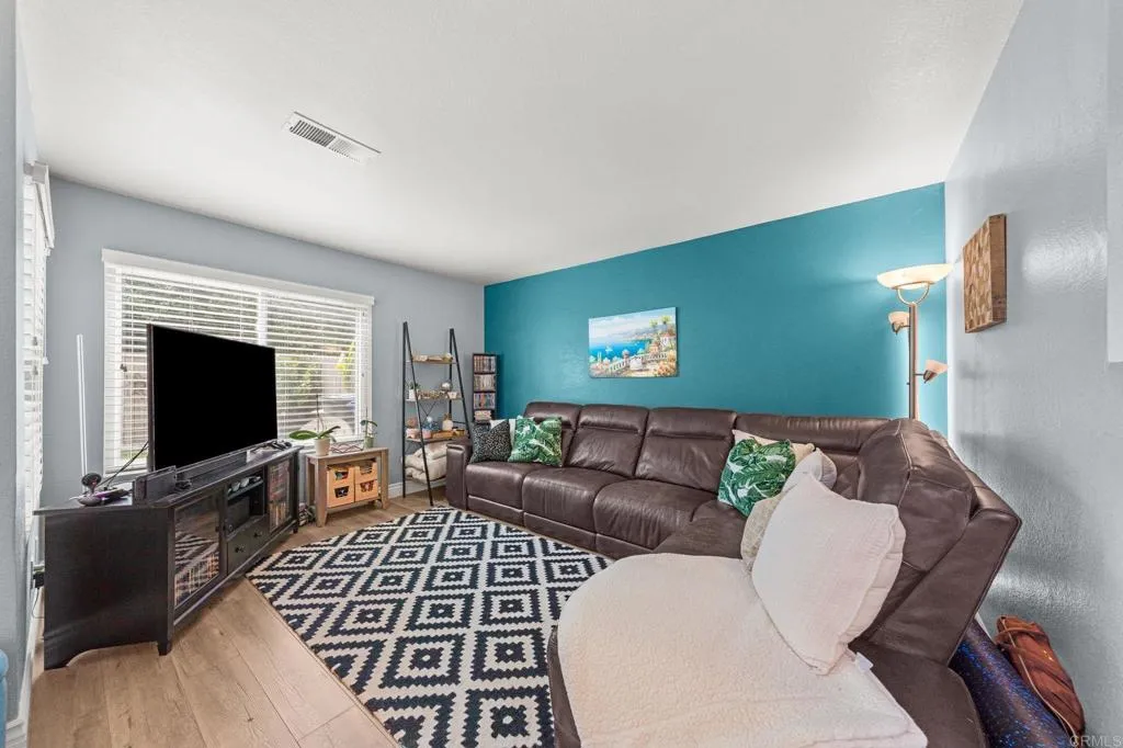 https://cdn.realtyfeed.com/cdn/127/306709743/f8771933f703660d66949db1ade793e3.webp