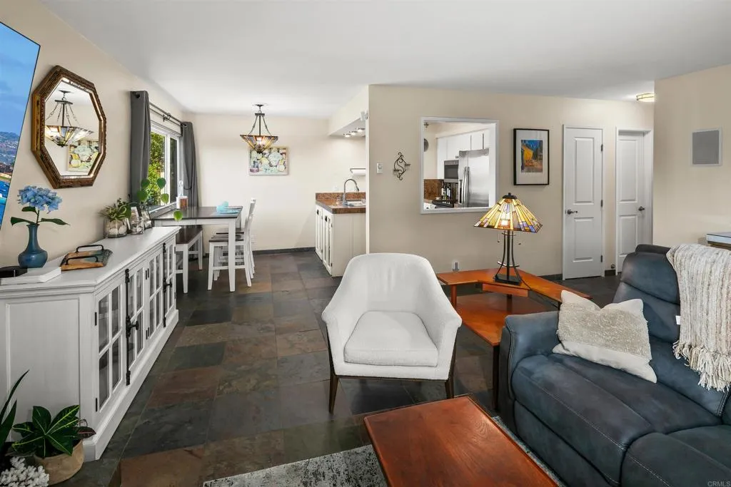 https://cdn.realtyfeed.com/cdn/127/306709781/4b983db8433ba07693dfa7687c614170.webp