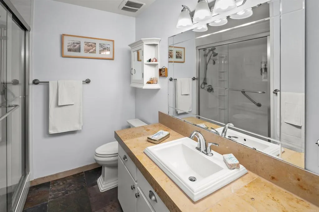 https://cdn.realtyfeed.com/cdn/127/306709781/acdcb9402056e2823ba0433349f6fe75.webp