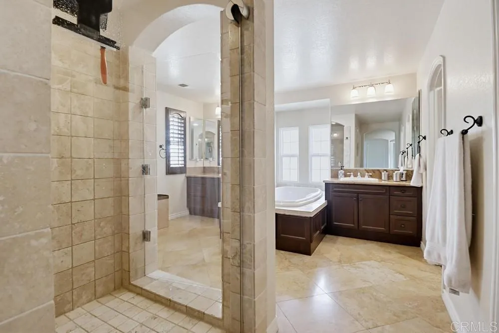 https://cdn.realtyfeed.com/cdn/127/306709786/71b081778b724f18527cc84e58a6dd3a.webp