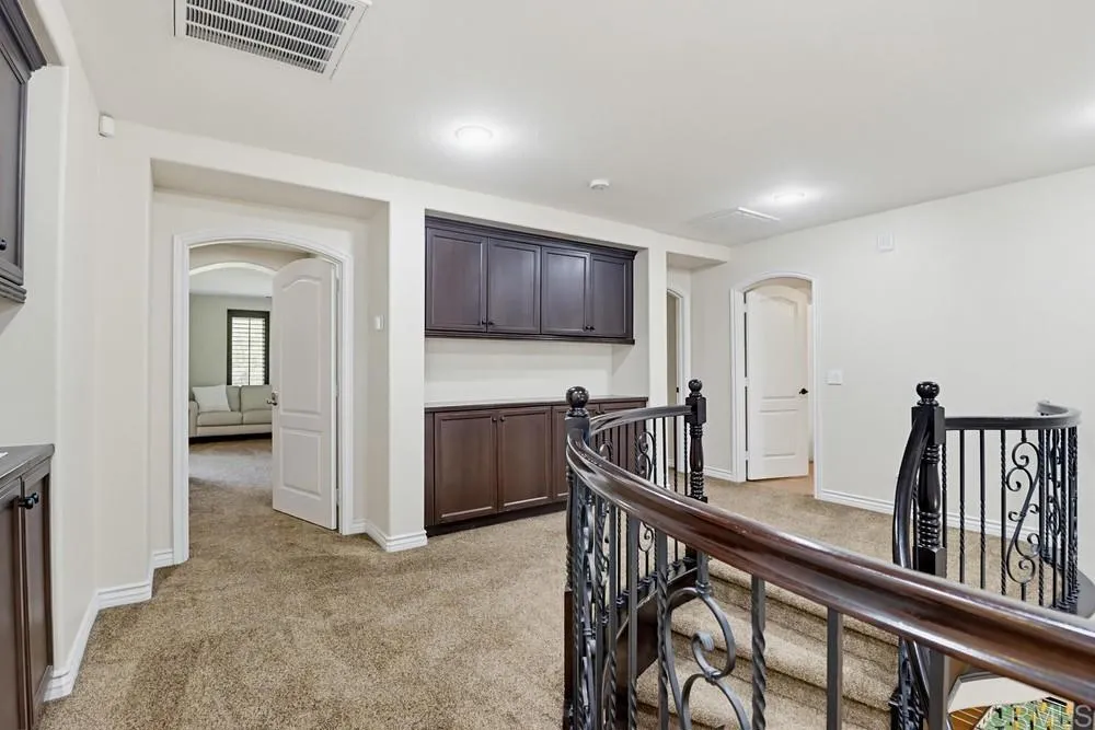 https://cdn.realtyfeed.com/cdn/127/306709786/d2d0e87e27641111beb65a8ce99c07cb.webp