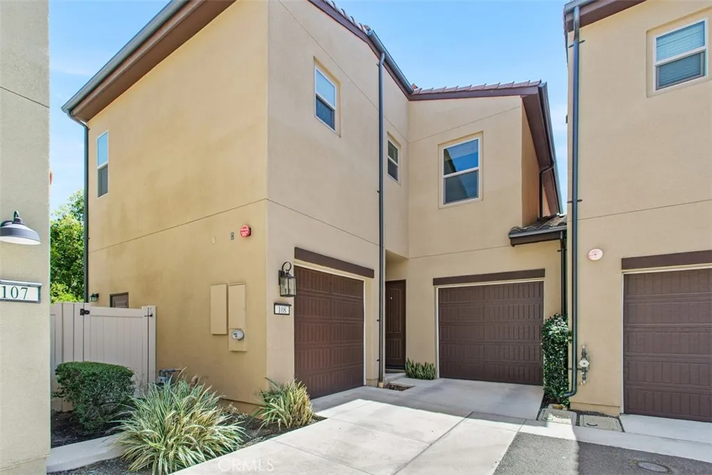 Corona, CA 92883