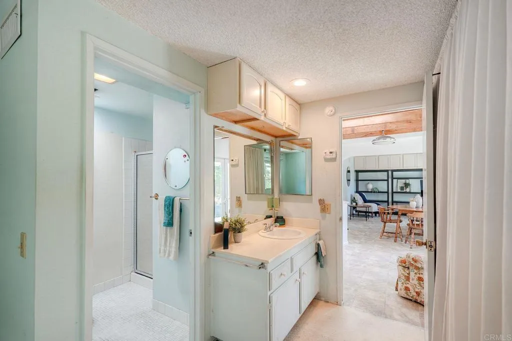 https://cdn.realtyfeed.com/cdn/127/306709892/4037d9de607f6917cfdc9e8f8a1a4a31.webp