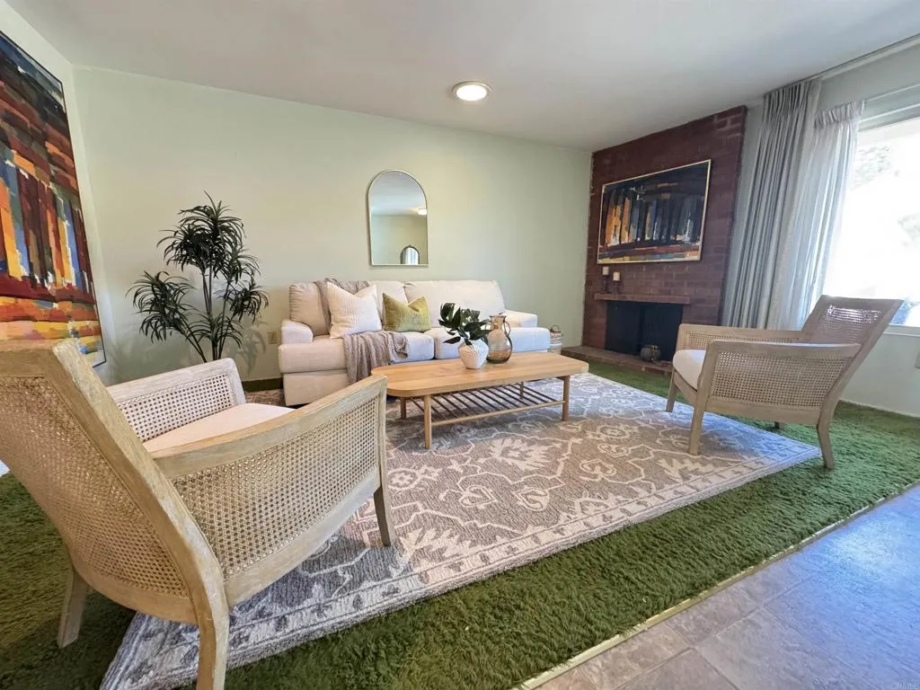 https://cdn.realtyfeed.com/cdn/127/306709892/a24c96b077332be0883d2c32b23bcb1e.webp