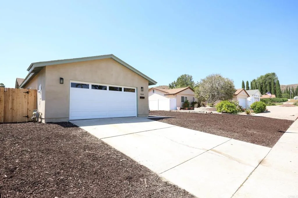 https://cdn.realtyfeed.com/cdn/127/306709933/023d5973b05cc00929f709f413c1a5d0.webp