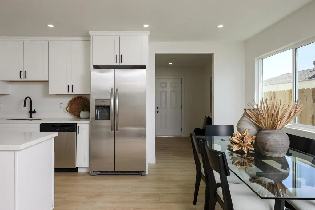https://cdn.realtyfeed.com/cdn/127/306709933/1c2c3e7fd406398e9a620c52928cb433.webp
