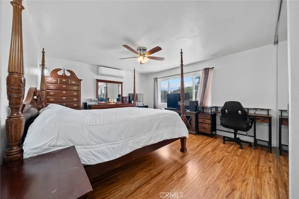 https://cdn.realtyfeed.com/cdn/127/306709952/0cf10a277cd435f0b9d89cf3db33d01d.webp