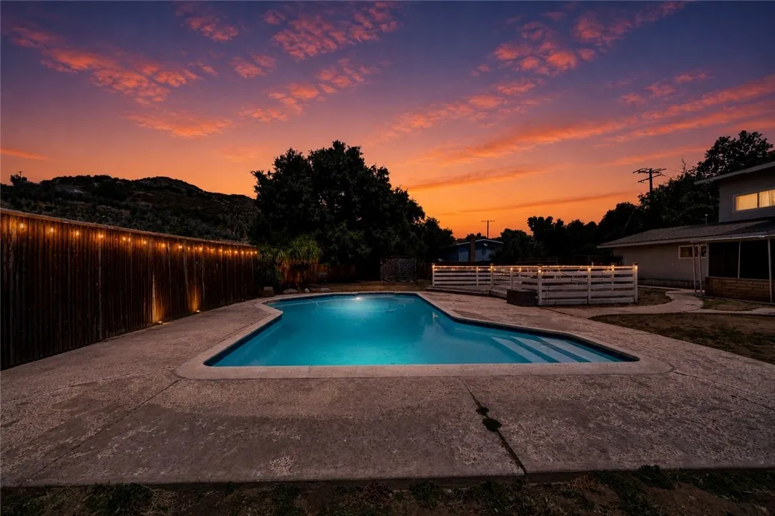 https://cdn.realtyfeed.com/cdn/127/306709952/1ad0f01d6773b28b86a3f9f5d21f7851.webp