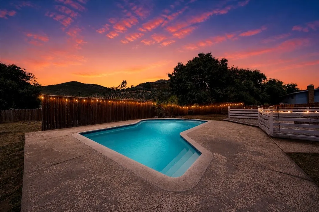 https://cdn.realtyfeed.com/cdn/127/306709952/1fc921c6c28663fd39df02158cb25764.webp