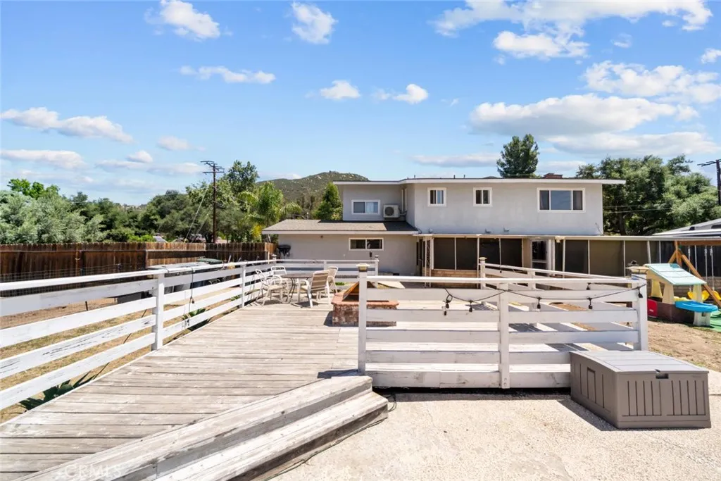 https://cdn.realtyfeed.com/cdn/127/306709952/5e2982f48117e71afb86b7b6772b78f7.webp