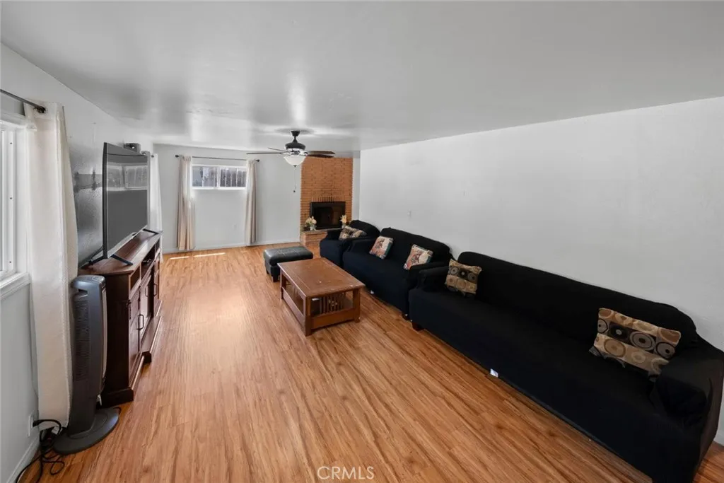 https://cdn.realtyfeed.com/cdn/127/306709952/660e6274313cb6e96c7d85bdb2bc18db.webp