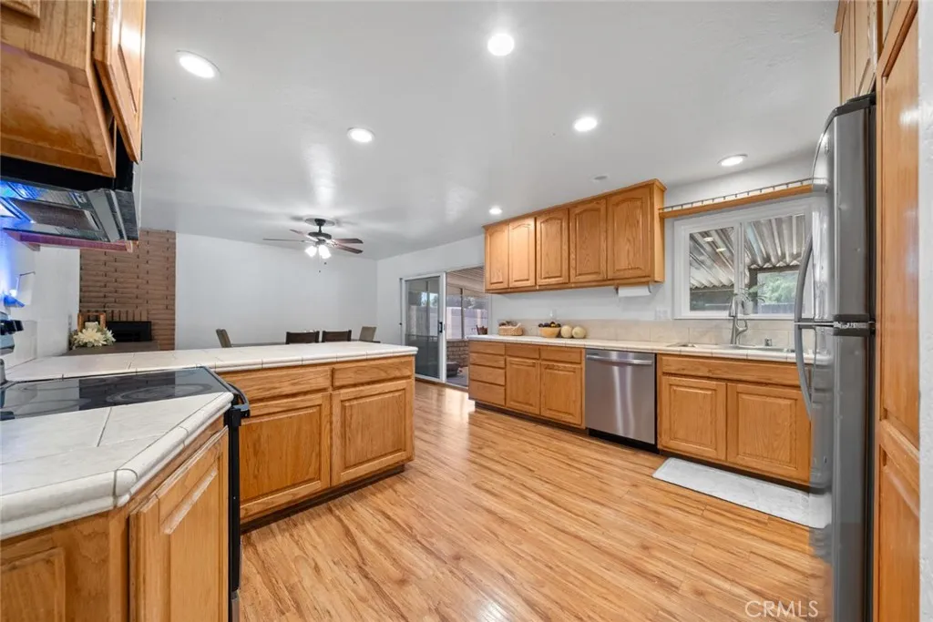 https://cdn.realtyfeed.com/cdn/127/306709952/89d740735217331ba3182d73d9f5aea0.webp