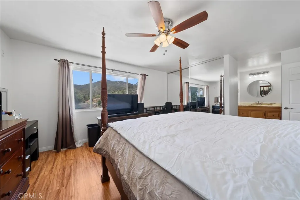 https://cdn.realtyfeed.com/cdn/127/306709952/983a786844df7a5e3465e4e8c886be2e.webp