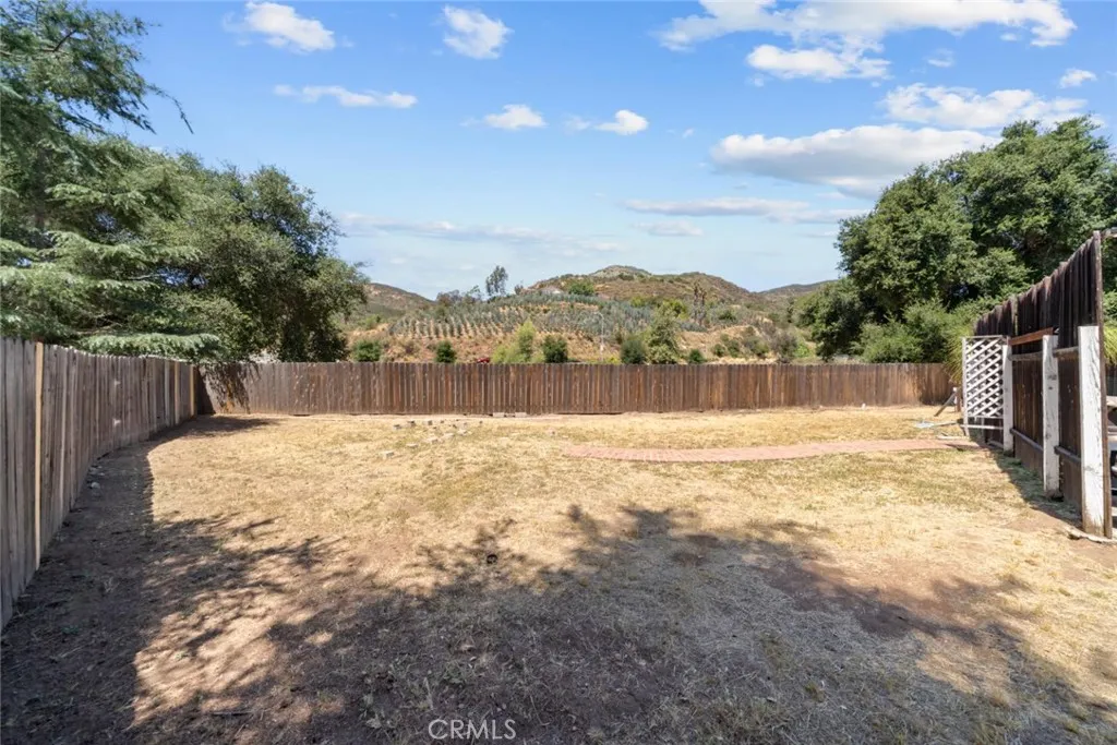 https://cdn.realtyfeed.com/cdn/127/306709952/b54a824919d01ed50241de97fe12a5e8.webp