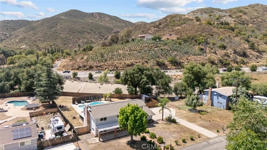 https://cdn.realtyfeed.com/cdn/127/306709952/b71cff74db27dd11c4798c351838ab5e.webp