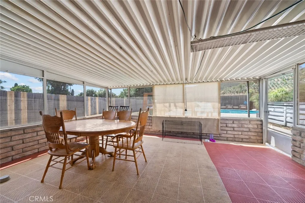 https://cdn.realtyfeed.com/cdn/127/306709952/cda42358ac2b082abcab9edf4a810117.webp