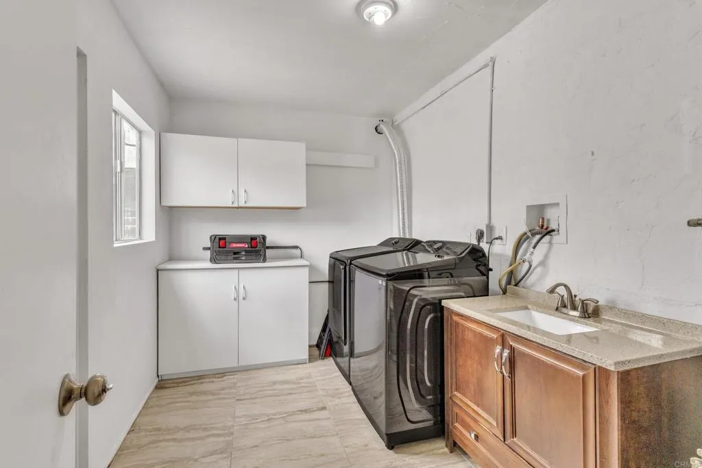 https://cdn.realtyfeed.com/cdn/127/306709964/77c0e199c11eb4c6de128cb8af90864e.webp