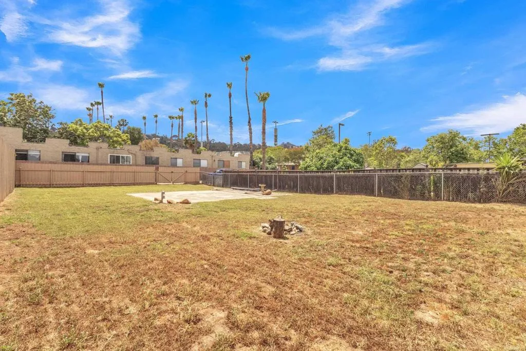 https://cdn.realtyfeed.com/cdn/127/306709964/9afbeb0029f6dcf59d3dc859d57f75da.webp