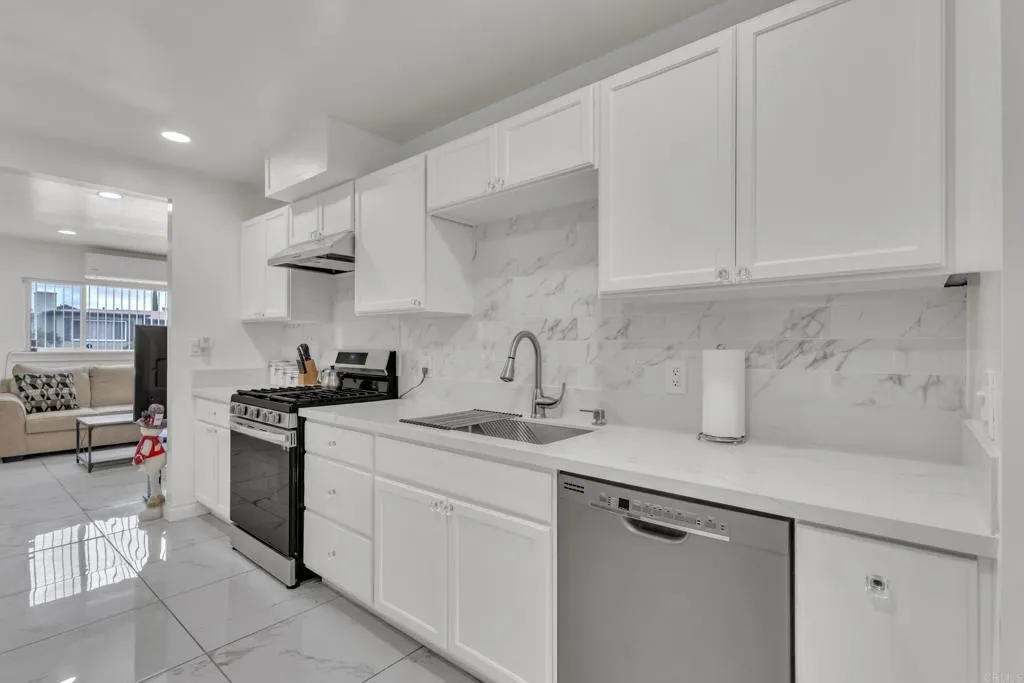 https://cdn.realtyfeed.com/cdn/127/306709964/abd518744e3009fbefb4ea845d751a72.webp