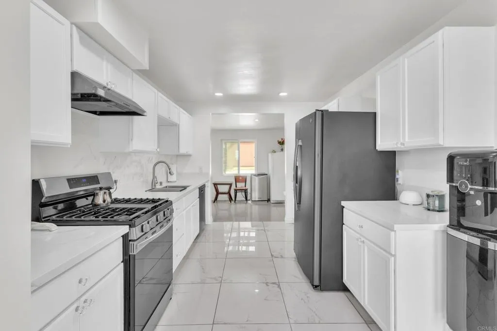 https://cdn.realtyfeed.com/cdn/127/306709964/fe97b1de0b37d2f46e26e1c8d8d572e7.webp
