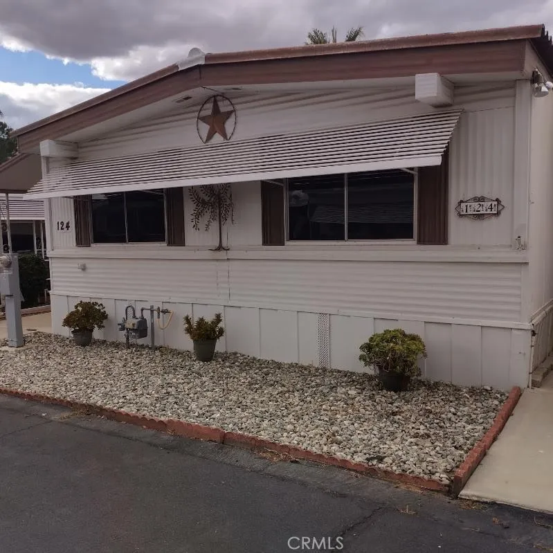 Hemet, CA 92543