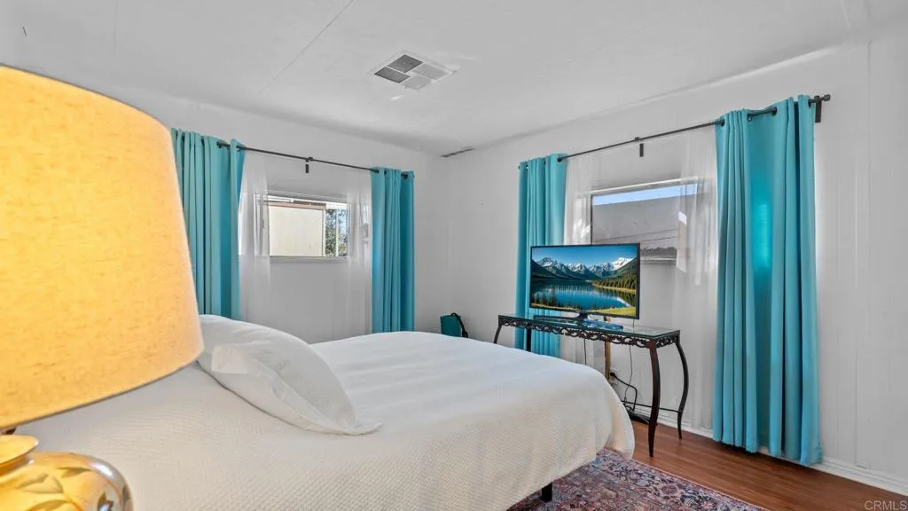 https://cdn.realtyfeed.com/cdn/127/306710008/24652a780cce33d4f31c11cf341cb165.webp