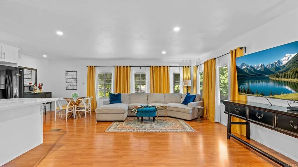 https://cdn.realtyfeed.com/cdn/127/306710008/32b5600dbf0186d8f8550ea35e29c8a0.webp