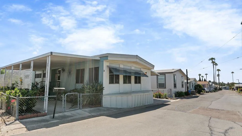https://cdn.realtyfeed.com/cdn/127/306710008/3e3120d34a3588a9cf11ac47369f875b.webp