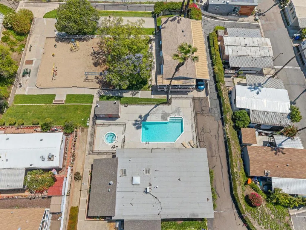 https://cdn.realtyfeed.com/cdn/127/306710008/fc968e916f439e976d2d332f8801e45f.webp