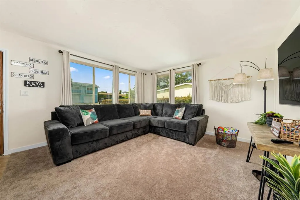 https://cdn.realtyfeed.com/cdn/127/306710062/3a7acf0d737029974e1f2b9d671f0e5e.webp