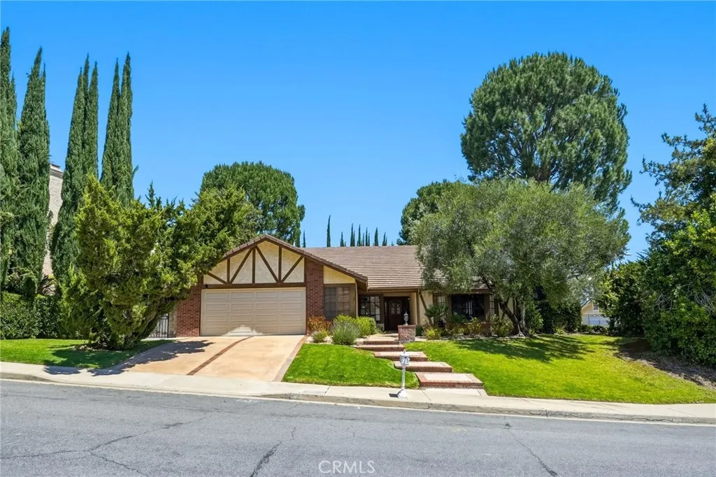 Agoura Hills, CA 91301
