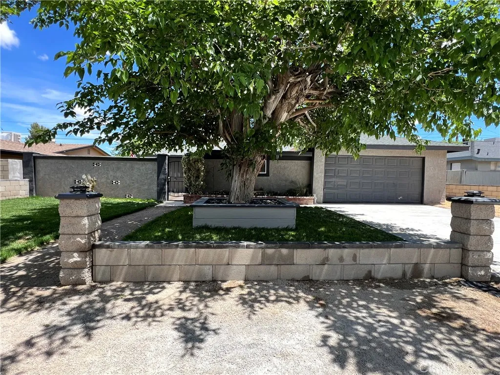 Lancaster, CA 93535