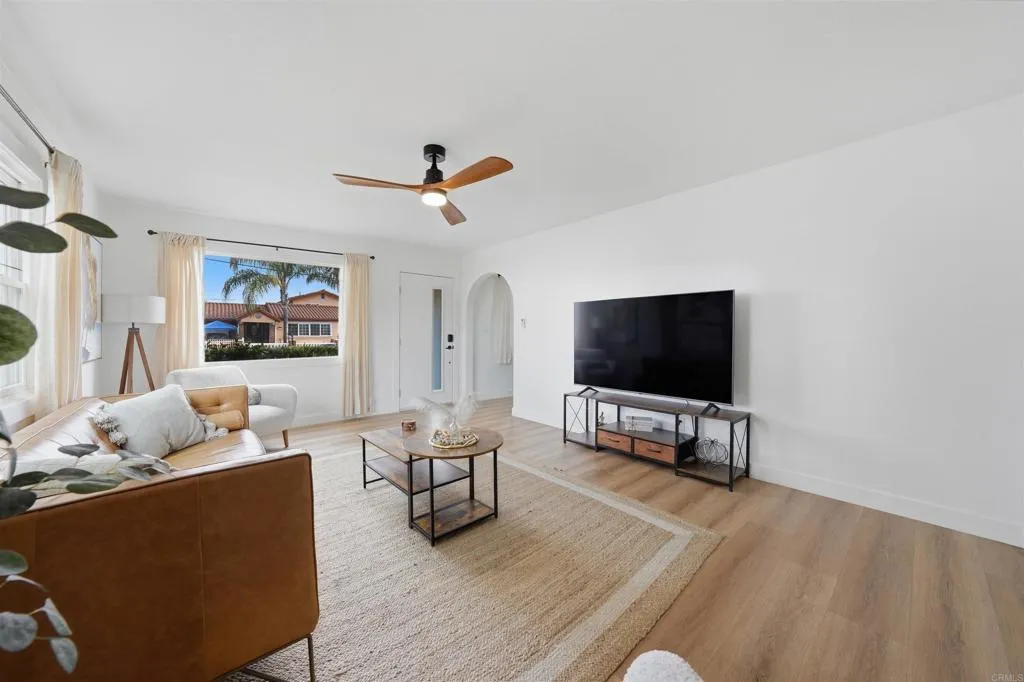 https://cdn.realtyfeed.com/cdn/127/306710195/04f438d5499f200d377d8277cc803863.webp